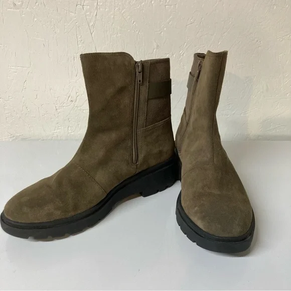 Clarks Women's Calla Green Suede Size 8 Ankle Boots Buckle Side Zip - Picture 1 of 14